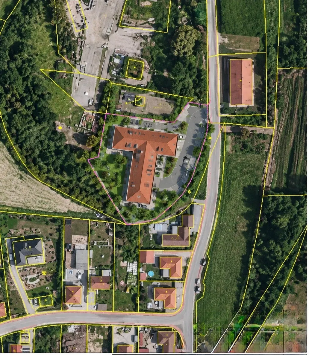 Apartmánový dům Valtice, letecký pohled na pozemek